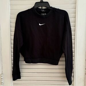 Black cropped and cut out nike crewneck.